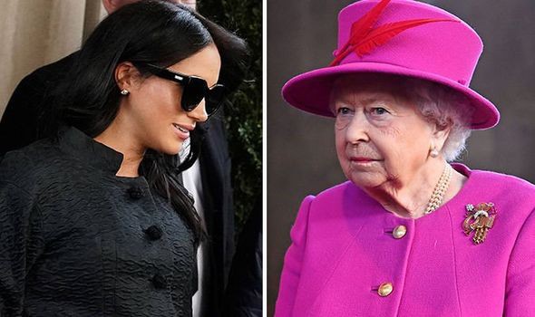 Chuyên gia cảnh báo bà bầu Meghan sẽ có cái kết bi thảm khi dám thách thức Nữ hoàng Anh, liên tục phá vỡ quy tắc của Hoàng gia - Ảnh 1.