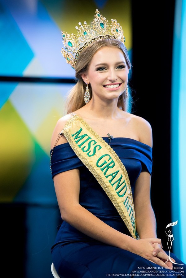 Hoa hậu Hoà bình Quốc tế 2015 chính thức bị tước ngôi vị vì cố ý tham gia cuộc thi Miss Universe Australia 2019 - Ảnh 2.