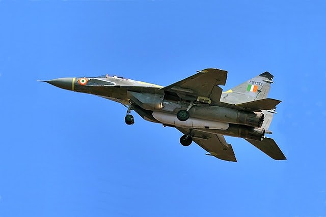 Trung Quốc lạnh gáy khi Ấn Độ đưa tên lửa BrahMos lên tiêm kích MiG-29 - Ảnh 10.