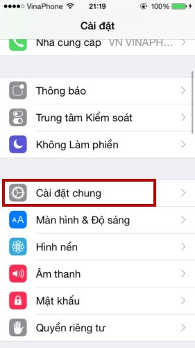 Mách nhỏ người dùng iPhone cách cài đặt thông báo cuộc gọi, tin nhắn bằng đèn Flash - Ảnh 1.