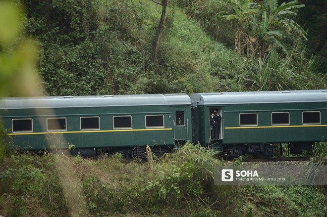 Đoàn tàu siêu kiên cố của ông Kim vừa đến Việt Nam: Đạn xuyên giáp bắn không thủng, thách thức cả bom, mìn - Ảnh 4.