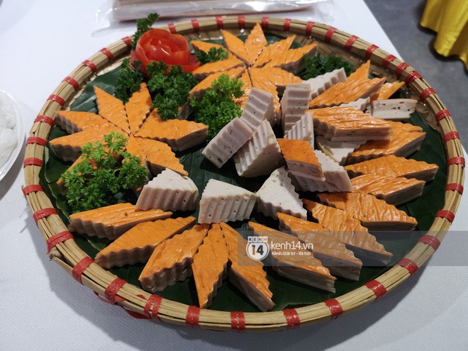 Phóng viên các nước hào hứng khi được thưởng thức ẩm thực nổi tiếng Hà thành tại trung tâm báo chí quốc tế hội nghị thượng đỉnh Mỹ - Triều - Ảnh 13.