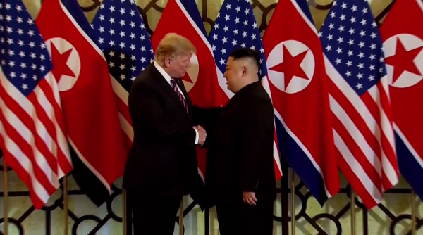 Tổng thống Donald Trump: Rất vinh dự được cùng với chủ tịch Kim gặp gỡ tại Việt Nam - Ảnh 1.