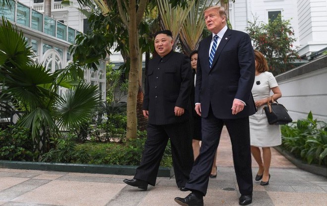 Hai bóng hồng luôn sát cánh cùng hai ông Trump-Kim: Không chỉ xinh đẹp mà còn đặc biệt tài hoa - Ảnh 3.