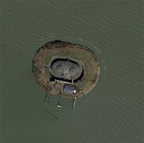 Bất ngờ với những bức ảnh thú vị tìm được trên Google Earth - Ảnh 11.
