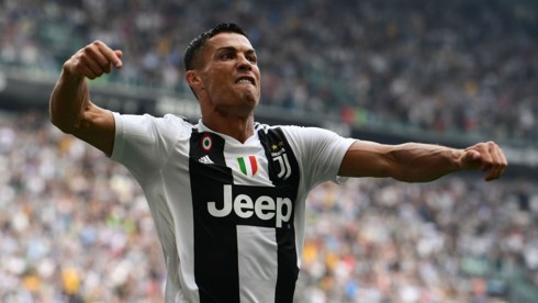 Cristiano Ronaldo - “Cỗ máy” thách thức thời gian - Ảnh 2.