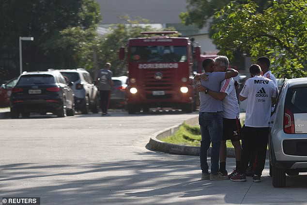 Kinh hoàng: Hỏa hoạn lúc rạng sáng khiến 10 cầu thủ trẻ thiệt mạng ở Brazil - Ảnh 4.