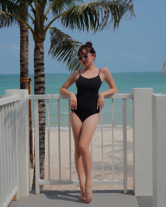 Không cần đến hè, hot girl Việt giờ diện bikini khoe dáng quanh năm: Không có sexy nhất, chỉ có sexy hơn! - Ảnh 1.