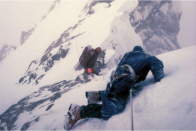 Thảm kịch đoàn thám hiểm chết khó hiểu trên núi tuyết: Bí ẩn không lời giải của thế kỷ 20 - Ảnh 4.