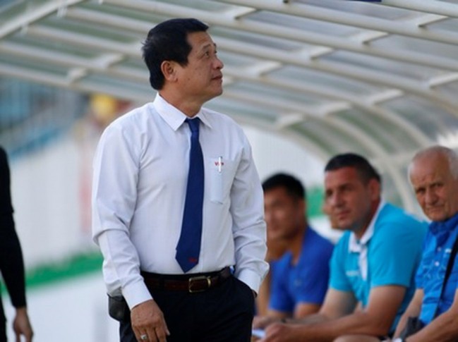 Ông Dương Văn Hiền nói gì khi ba trọng tài cấp FIFA bị treo còi ở V.League 2019? - Ảnh 2.