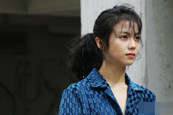 Cảnh phim ngoại tình 18+ gây sốc của mỹ nhân bị đồn là tiểu tam khiến Song Hye Kyo - Song Joong Ki ly hôn  - Ảnh 2.
