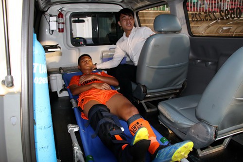 HLV lên tiếng về lý do cầu thủ U19 Đà Nẵng gãy chân khi đấu HAGL - Ảnh 5.