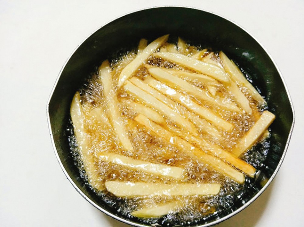 Cảnh b&aacute;o 11 thực phẩm chỉ ăn một miếng cũng g&acirc;y b&eacute;o: Rất nhiều đường mỡ ẩn n&aacute;u b&ecirc;n trong - Ảnh 6.