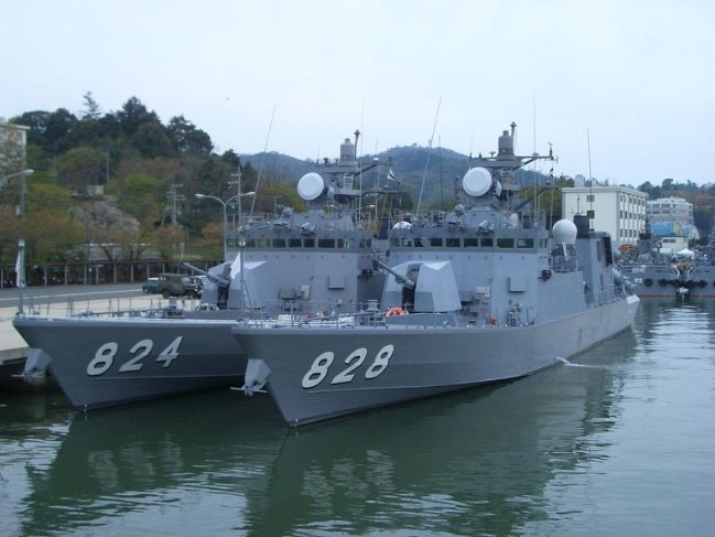 Nhật Bản đóng tàu mới để bảo vệ quần đảo tranh chấp với Trung Quốc - Ảnh 1.