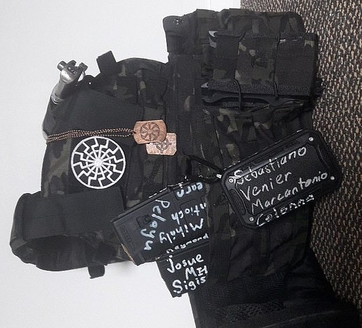 Giải mã dòng chữ bí ẩn được ghi trên vũ khí của những kẻ khủng bố tại New Zealand - Ảnh 2.