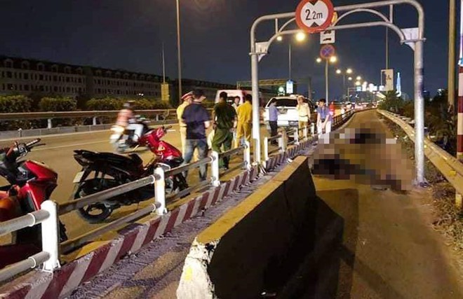 Thêm tai nạn chết người trên đường cao tốc TP.HCM - Long Thành - Dầu Giây vì dải phân cách - Ảnh 1.