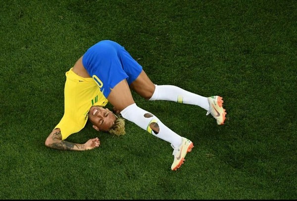 3 lý do khiến Neymar không đủ trình sánh ngang cùng Messi, Ronaldo - Ảnh 2.