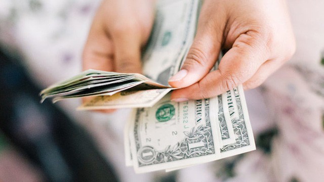 Nhìn lại cuộc đời suốt 40 năm, tôi chợt nhận ra 10 chân lý sáng suốt về tiền bạc: Tiền giống như tay chân, hãy sử dụng và “chăm sóc” nó - Ảnh 3.