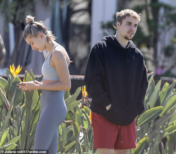 Justin Bieber và Hailey Baldwin cãi vã căng thẳng trong công viên ở Mỹ - Ảnh 13.