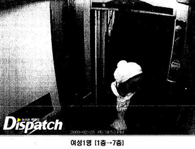 CHẤN ĐỘNG: Dispatch tung CCTV 10 năm trước của sao nữ Vườn sao băng, bằng chứng cô bị gài bẫy viết thư tuyệt mệnh - Ảnh 2.