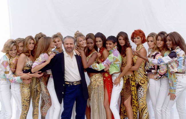 Ông hoàng thời trang Ý Gianni Versace: Cuộc đời tài hoa lẫy lừng và vụ ám sát bí ẩn đến nay vẫn chưa có một lời giải thích thỏa đáng - Ảnh 10.