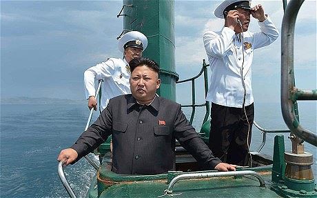 Soi hạm đội tàu ngầm của ông Kim Jong-un - Ảnh 2.