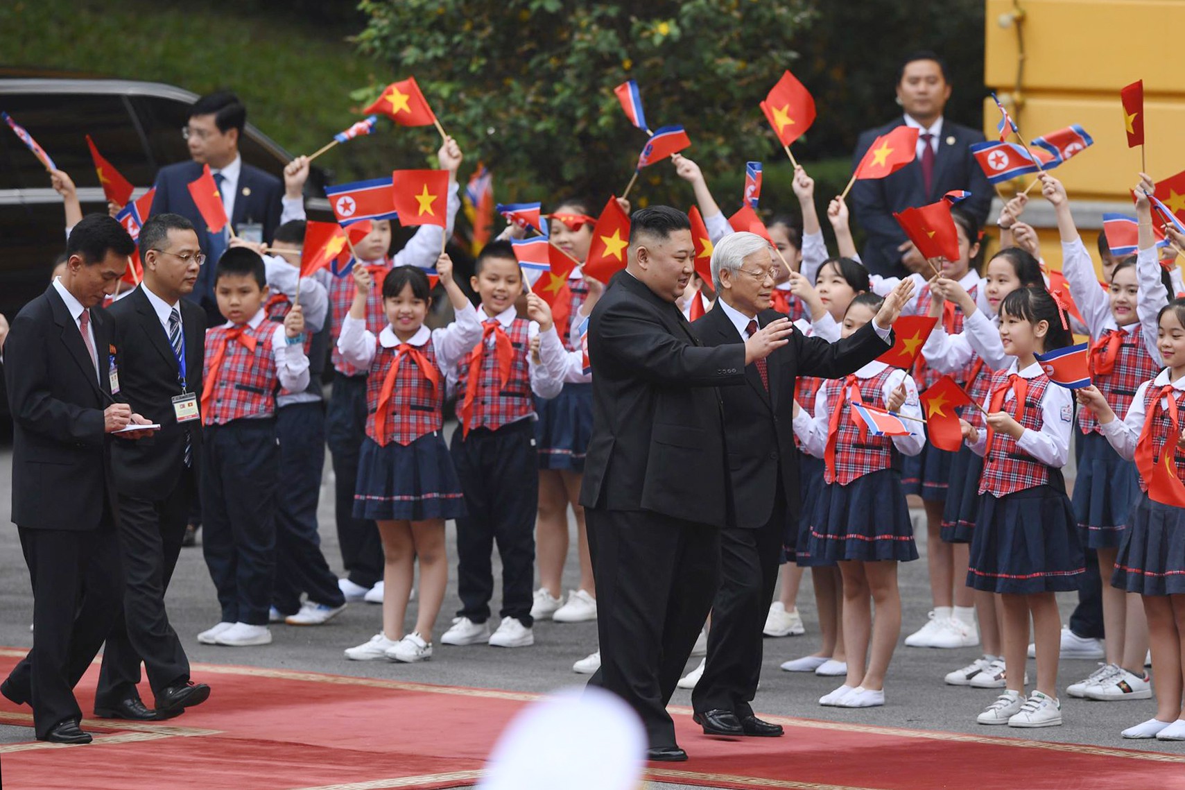 [PHOTO ESSAY] Những khoảnh khắc lịch sử trong chuyến công du Việt Nam đầu tiên của Chủ tịch Kim Jong-un - Ảnh 24.