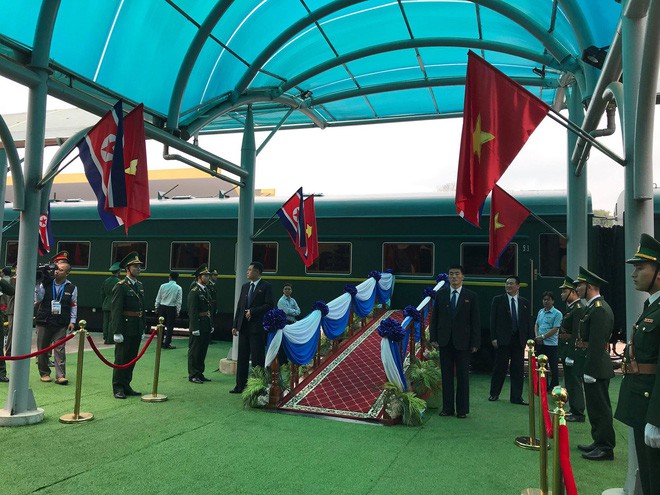 An ninh siết chặt, xe bọc thép sẵn sàng, ga Đồng Đăng chuẩn bị cho lễ tiễn Chủ tịch Kim Jong-un về nước - Ảnh 21.