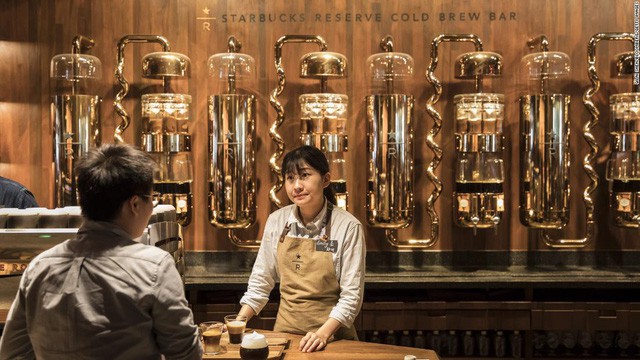 Cửa hàng lớn nhất thế giới của Starbucks ở Tokyo - Ảnh 3.