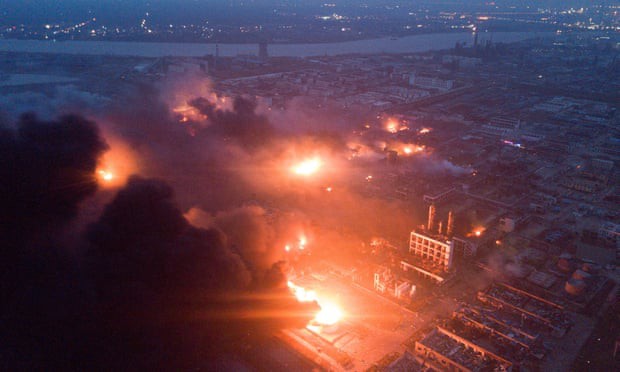 Hiện trường nổ nhà máy hóa chất Trung Quốc khiến gần 700 người thương vong  - Ảnh 1.