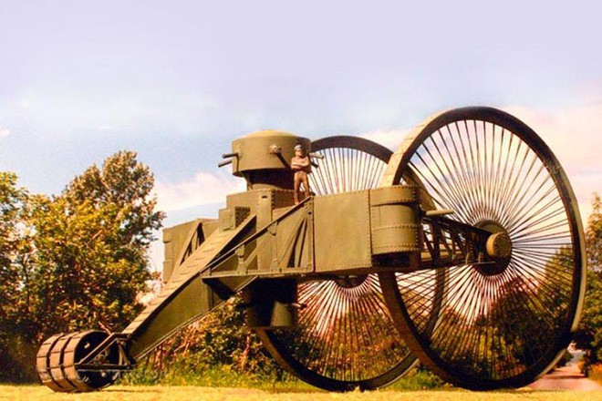 [Vietsub] Tìm hiểu về chiếc xe tăng Sa Hoàng độc nhất vô nhị trong thế chiến I: Cao 9 m, nặng 40 tấn nhưng chỉ là món đồ chơi phóng to - Ảnh 5.