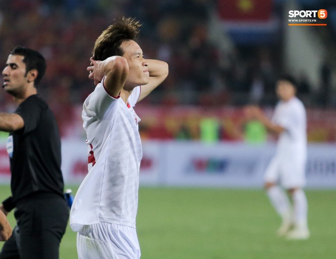 Bật mí mảnh giấy HLV Park Hang-seo nhắc bài Quang Hải trước khi U23 Việt Nam ghi bàn vào lưới Indonesia - Ảnh 8.