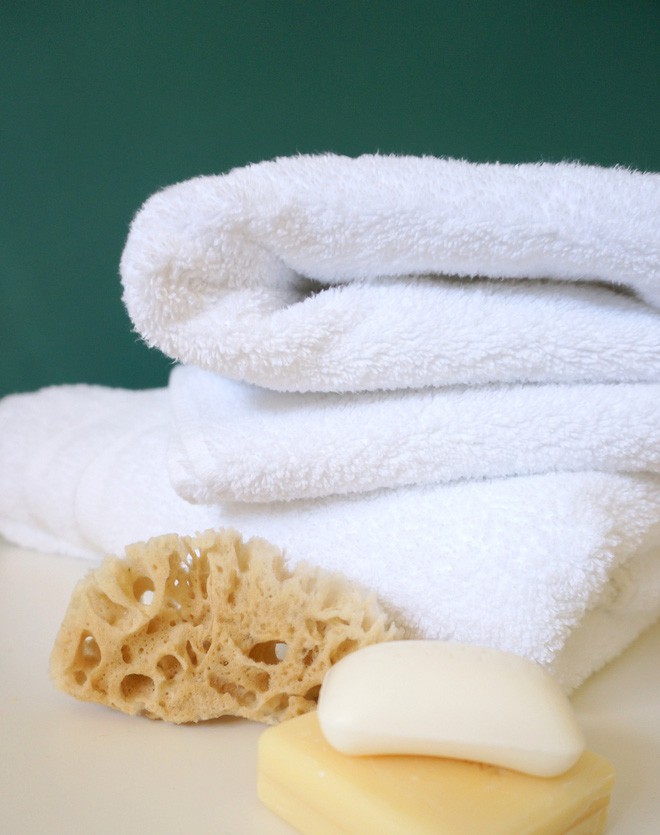 Không phải xà phòng hay nước xả vải, 4 cách dưới đây giúp khăn tắm nhà bạn luôn mềm mại và mịn màng không khác gì khăn ở khách sạn 5 sao - Ảnh 4.