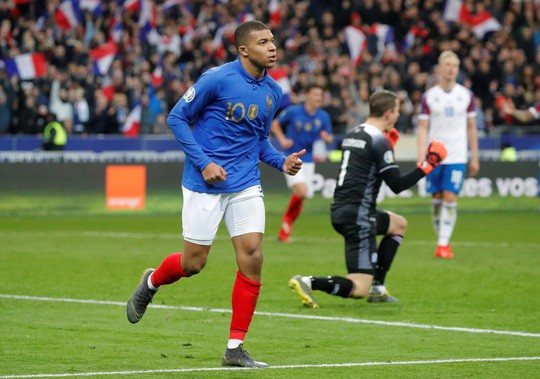 Real Madrid dùng 240 triệu bảng kích hoạt bom tấn Mbappe - Ảnh 2.