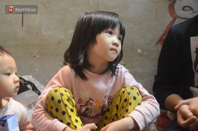 Gặp bé gái 6 tuổi phối quần áo cũ cực chất ở Hà Nội: Nhút nhát, đáng yêu và uớc mơ làm người mẫu - Ảnh 3.