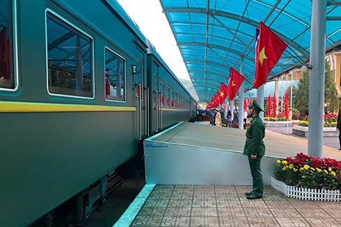 Điều bất ngờ về tàu bọc thép của ông Kim Jong-un từ Trung Quốc sang Đồng Đăng - Ảnh 4.