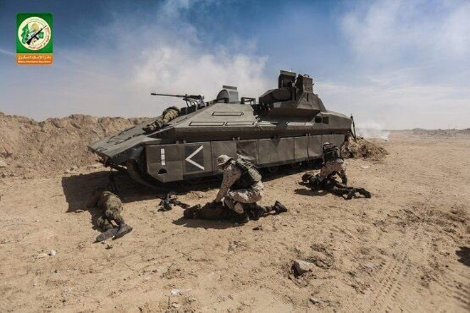 Thiết giáp chở quân nặng nhất thế giới của Israel bị Hamas bắt sống? - Ảnh 2.