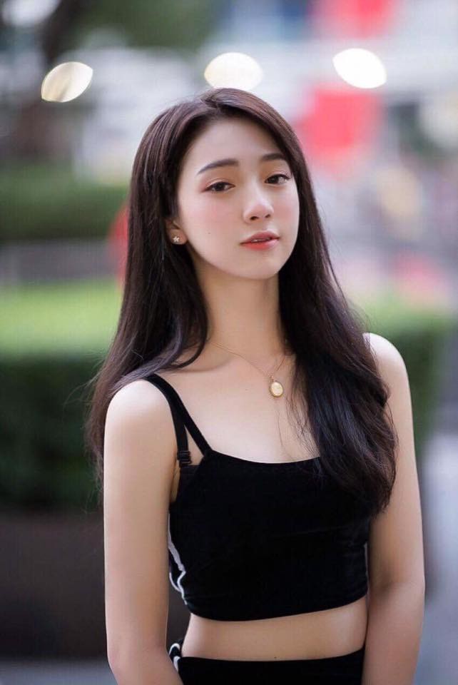 Nữ sinh xinh như hotgirl gây bão MXH nhưng để ý bảng tên mới phát hiện sự thật phũ phàng về cô gái này - Ảnh 4.