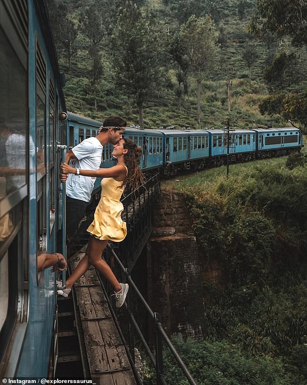 Đu người trên xe lửa chụp ảnh sống ảo, cặp đôi blogger du lịch bị cộng đồng mạng ném đá kịch liệt - Ảnh 1.