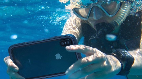 iPhone 2019 sẽ có chế độ sử dụng luôn dưới nước, thích hợp cho những ai hay sống ảo - Ảnh 1.