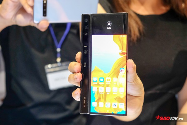 Trên tay điện thoại gập Huawei Mate X đầu tiên tại Việt Nam - Ảnh 5.