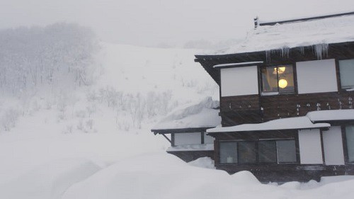 Nhật Bản: Cuộc sống ở Aomori - một trong những thành phố nhiều băng tuyết nhất thế giới - Ảnh 1.