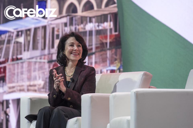 Nữ CEO Oracle vừa lọt top tỷ phú 2019 của Forbes: Gần 40 tuổi mới kết hôn, kiếm 135 triệu USD/năm, để chồng ở nhà trông con nhưng lúc nào cũng ngợi ca chồng hết lời - Ảnh 1.