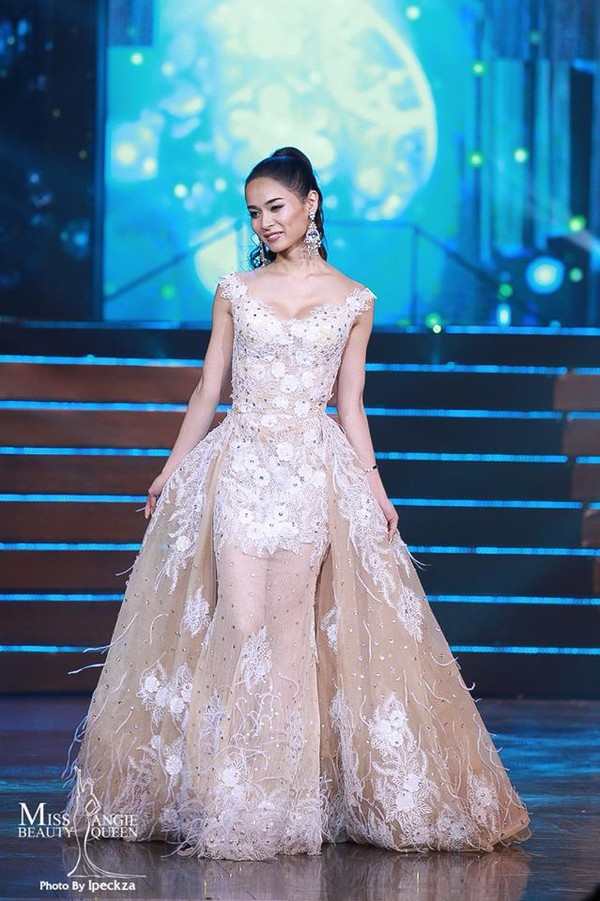 Nhật Hà chặt đẹp dàn thí sinh ở phần thi dạ hội tại chung kết Miss International Queen 2019 - Ảnh 25.