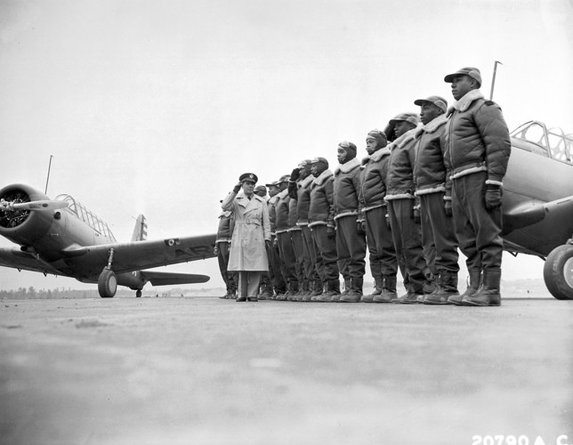 Hình ảnh những phi công da màu của Mỹ trong Thế chiến II - Ảnh 4.