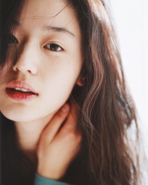 Series ảnh mặt mộc 100% của Jeon Ji Hyun khiến Cnet phát cuồng: Đẹp không chút tì vết, nhan sắc khó ai sánh bằng! - Ảnh 11.