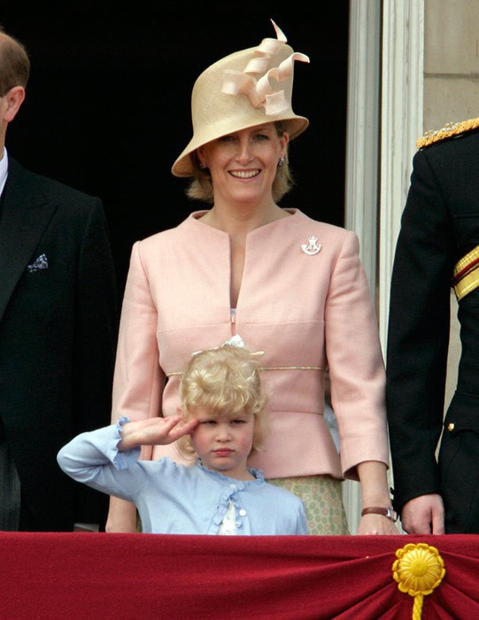 Ngược dòng thời gian để ngắm nhìn vẻ xinh xắn đáng yêu của các tiểu công chúa, tiểu hoàng tử Hoàng gia Anh ở tuổi lên 5 - Ảnh 18.