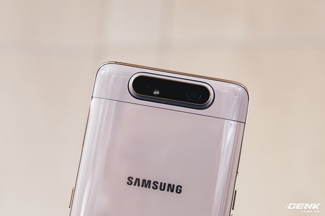 Đây là Samsung Galaxy A80: Camera nhào lộn vừa thò thụt vừa xoay lật, màn hình New Infinity không tai thỏ, camera 48MP - Ảnh 5.