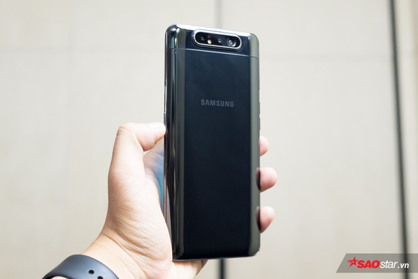 Trên tay nhanh Samsung Galaxy A80: Camera xoay lật 180 độ và màn hình chất chưa từng có! - Ảnh 10.