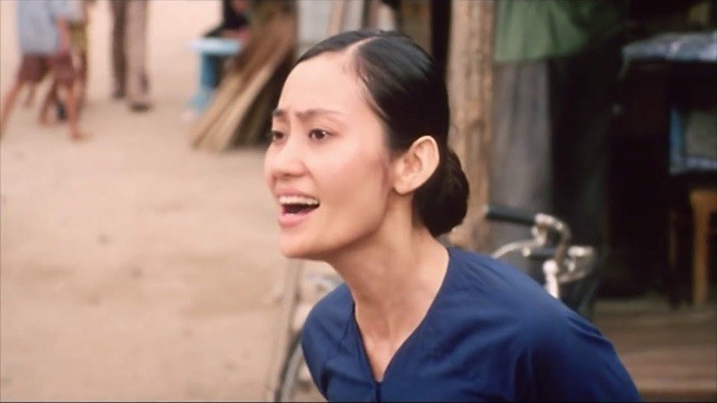 Hậu trường phim Việt gây cười: Đạo diễn cột dây vào chân diễn viên, giật mới được nói - Ảnh 4.